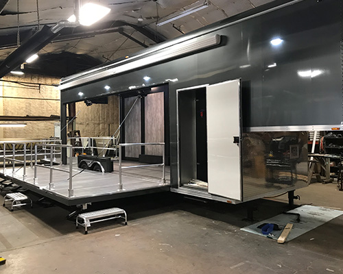 Custom Mobile Trailer Stage 